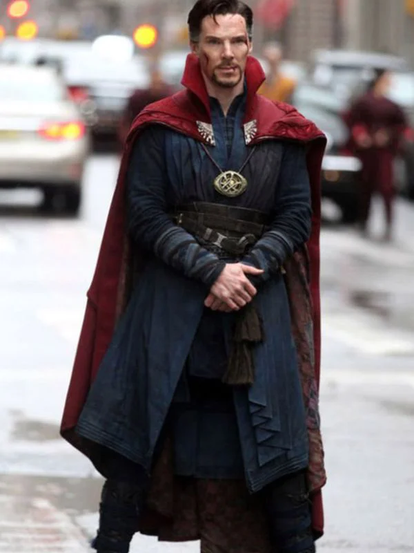 Benedict Cumberbatch Doctor Strange 2016 Costume