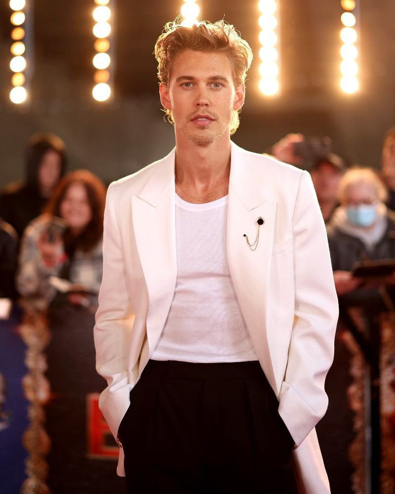  Elvis Austin Butler coat