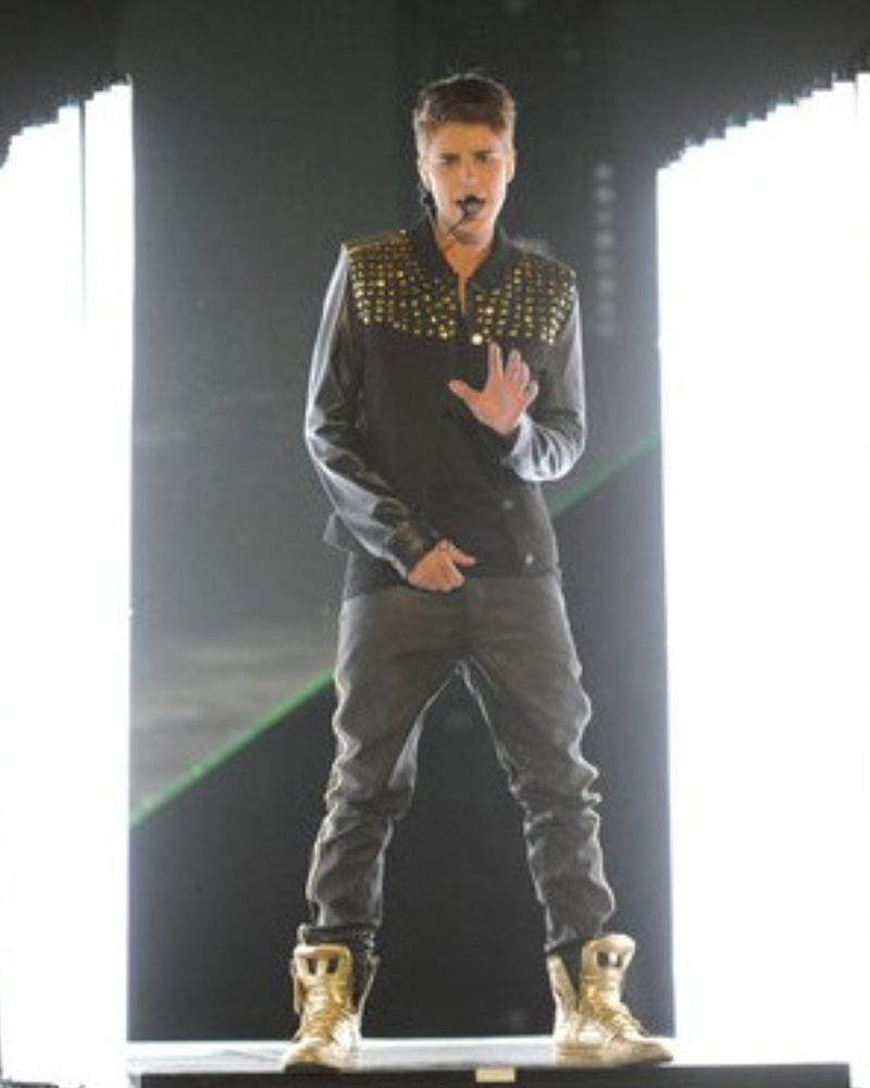 Justin Bieber Boyfriend Performance on The Voice Leather Pant