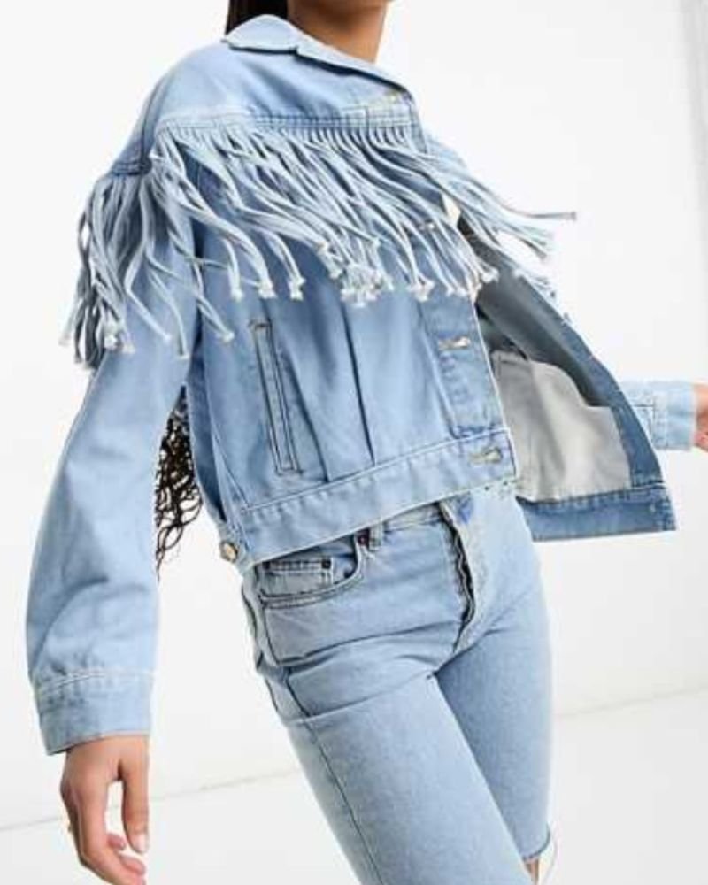 Michelle Randolph’s Signature Style – The Landman Fringe Jacket for Bold Fashion