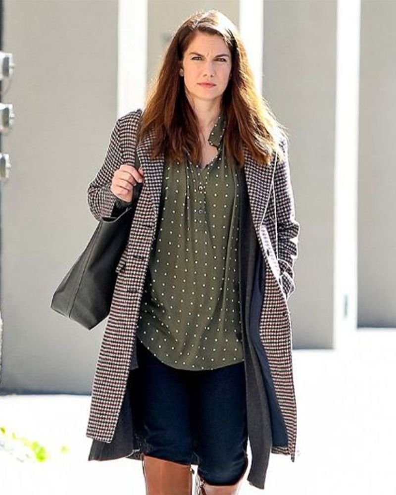 Inventing Anna Checkered Trench Coat – Vivian Kent Fashion Icon