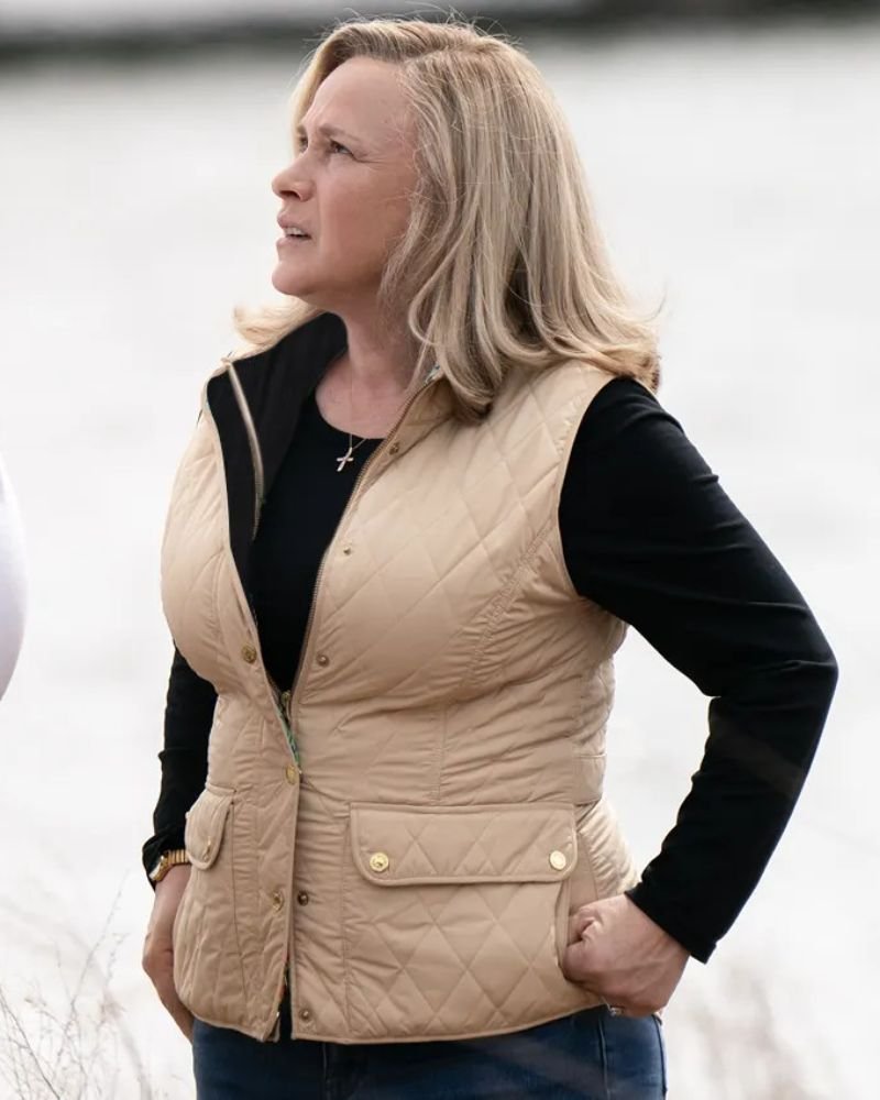 Women’s Patricia Arquette Quilted Vest  Chic TV Series Inspired Outerwear