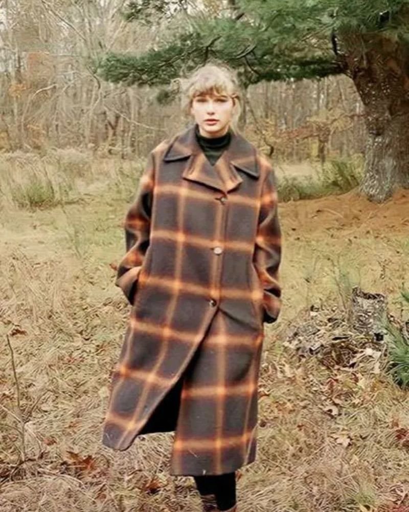 Recreate Taylor’s Signature Evermore Style with This Cozy Long Coat