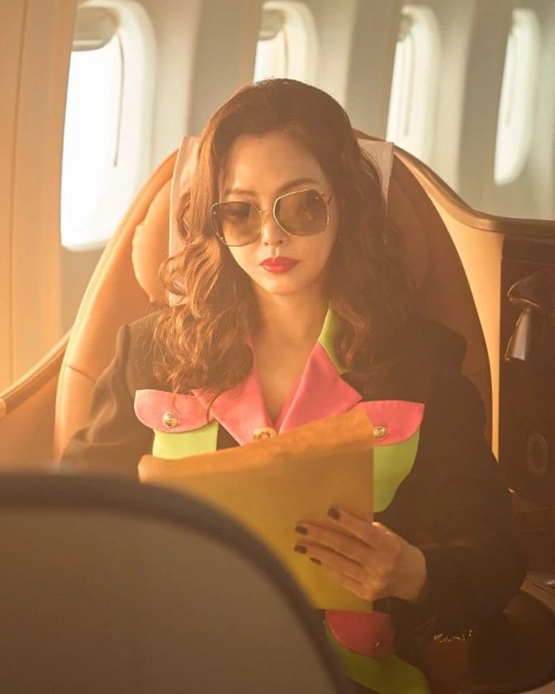Aema 2025 Hyo-rin Bang Blazer  Elegant Outerwear for Every Occasion