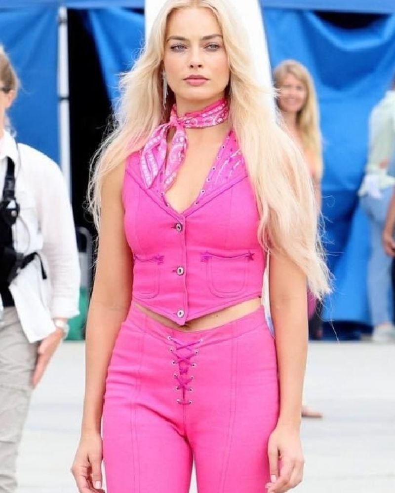 Barbie  Margot Robbie Pink Vest  Stylish Women’s Outfit