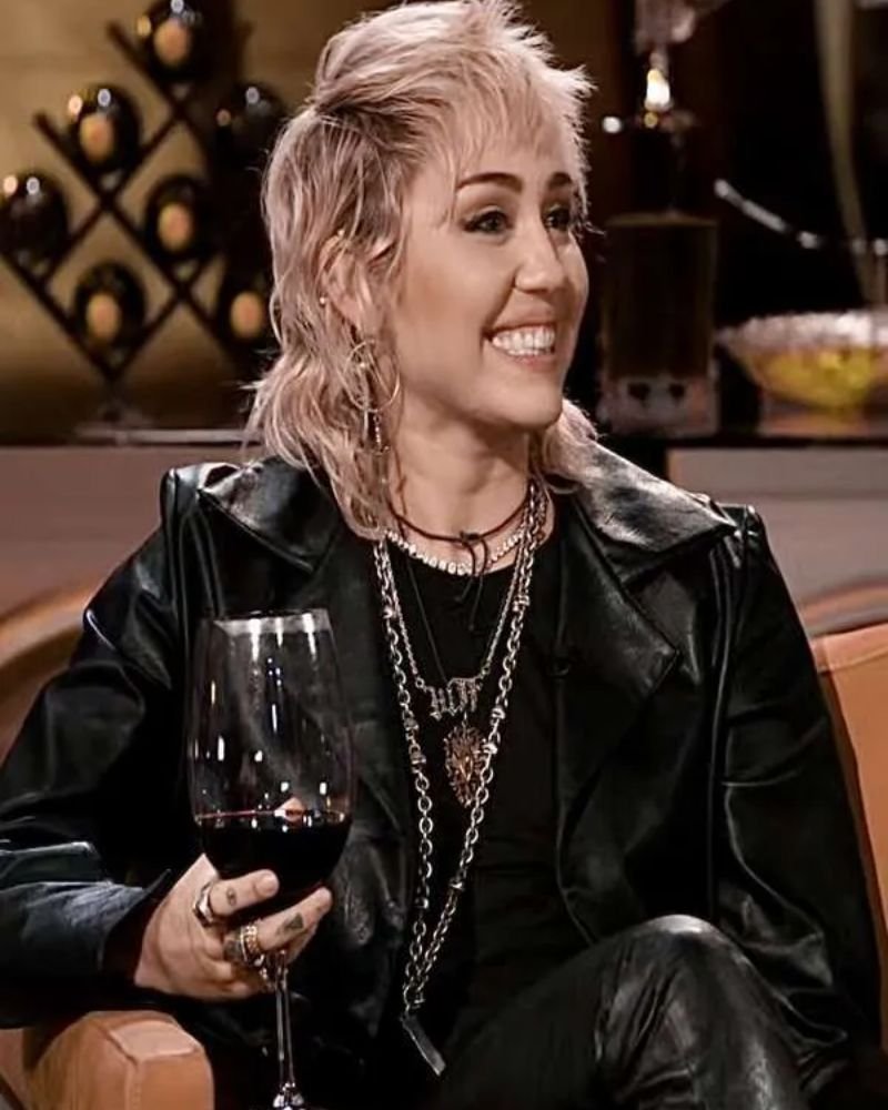 Hart to Heart Miley Cyrus Black Short Body Jacket  Trendy Celebrity Style