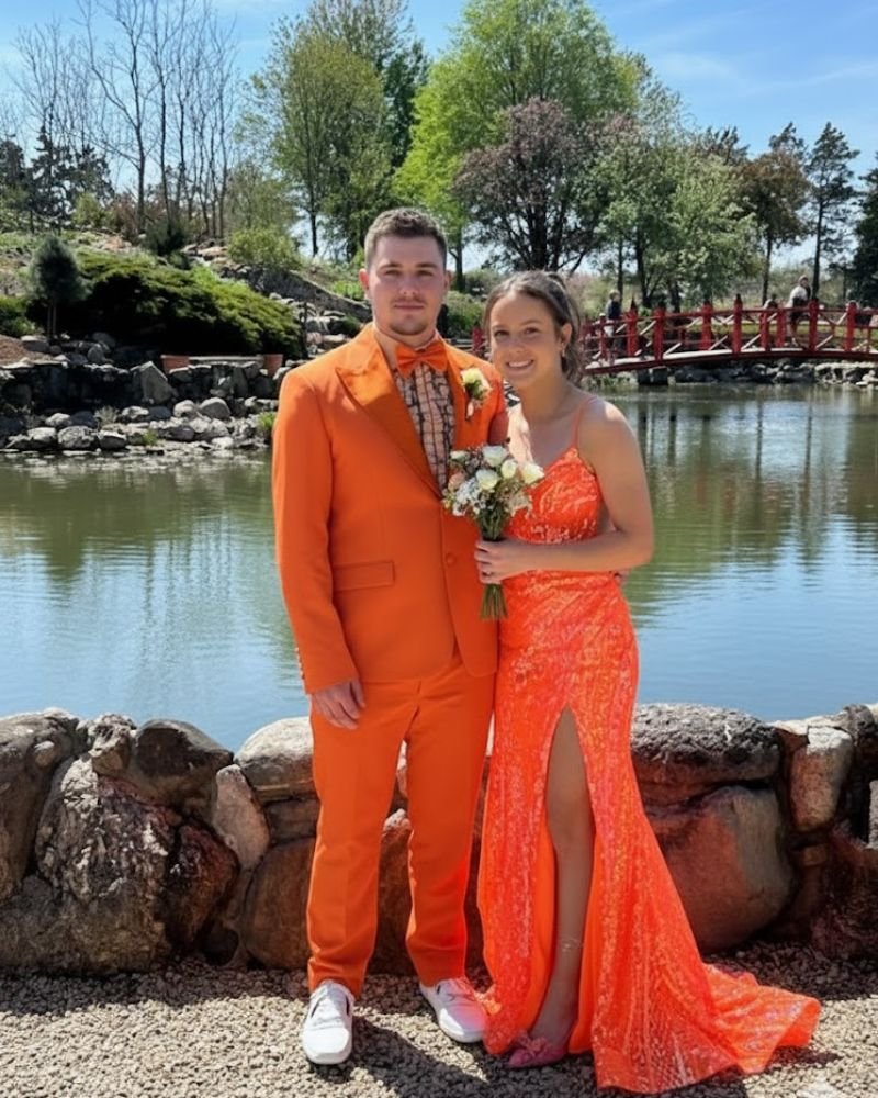 Dumb and Dumber Orange & Blue Suit  Iconic Movie Outfit