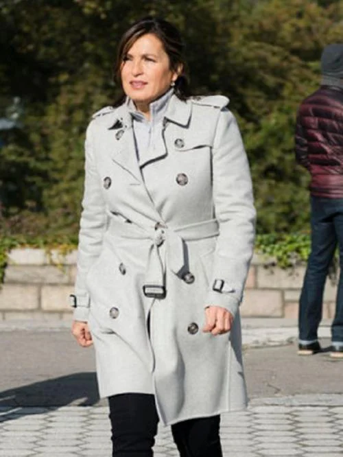  Mariska Hargitay Coat