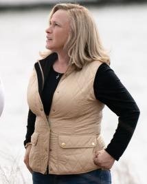 Women’s Patricia Arquette Quilted Vest  Chic TV Series Inspired Outerwear